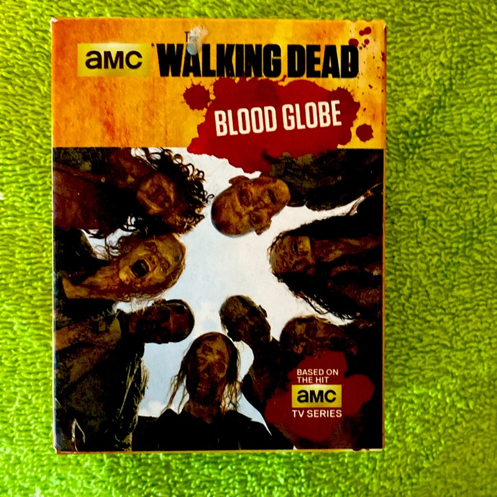 Walking Dead BLOOD GLOBE AMC Media Deluxe
